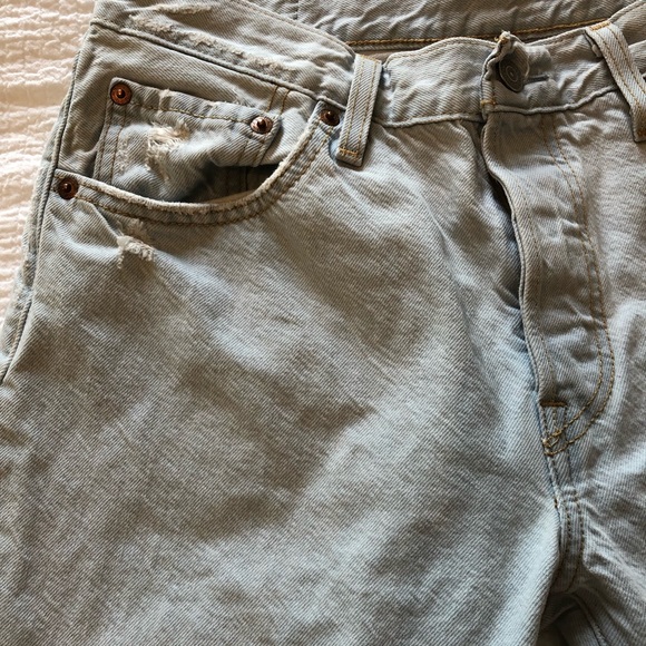 Levi’s 501 Light Wash Distressed Straight Jeans with Patches - Picture 5 of 17